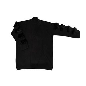 Long Sleeve Sweater with Faux Fur.